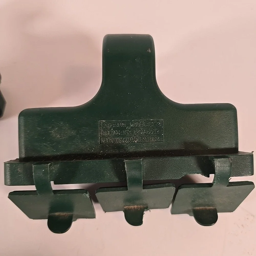 (2) Litesun LT-2‎ 3-Prong Green 3 Outlet Power Adapter Surge Current Pr